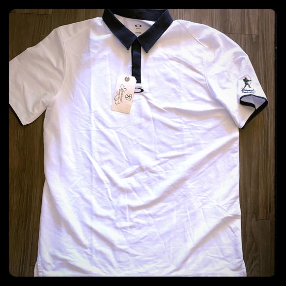 Oakley Other - Men’s Oakley golf shirt brand new size large